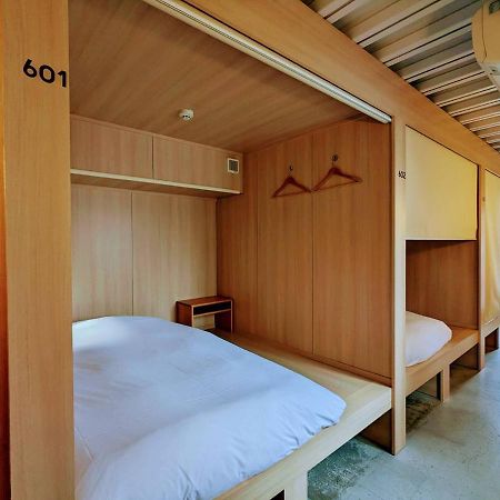 Plat Hostel Keikyu Asakusa Station Токіо Екстер'єр фото